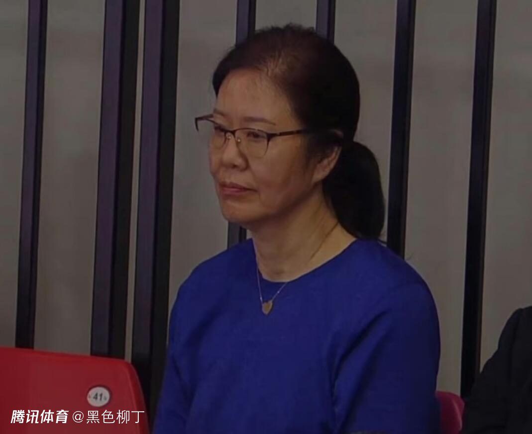 欧美艳妇